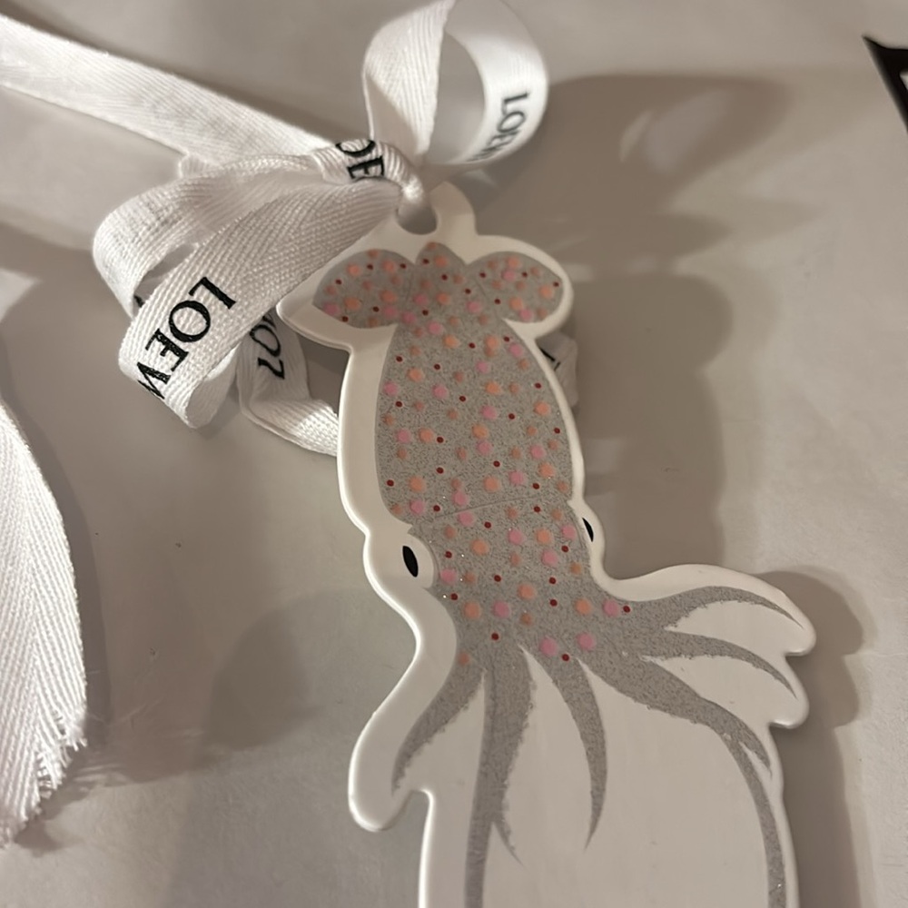 🧡 Suna Fujita x Loewe Limited Edition Art Anime with Ribbon + shopping bag - Picture 3 of 4